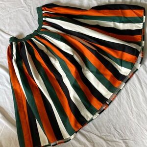 💚🖤🧡Striped skirt🧡💚🖤 in like new condition
